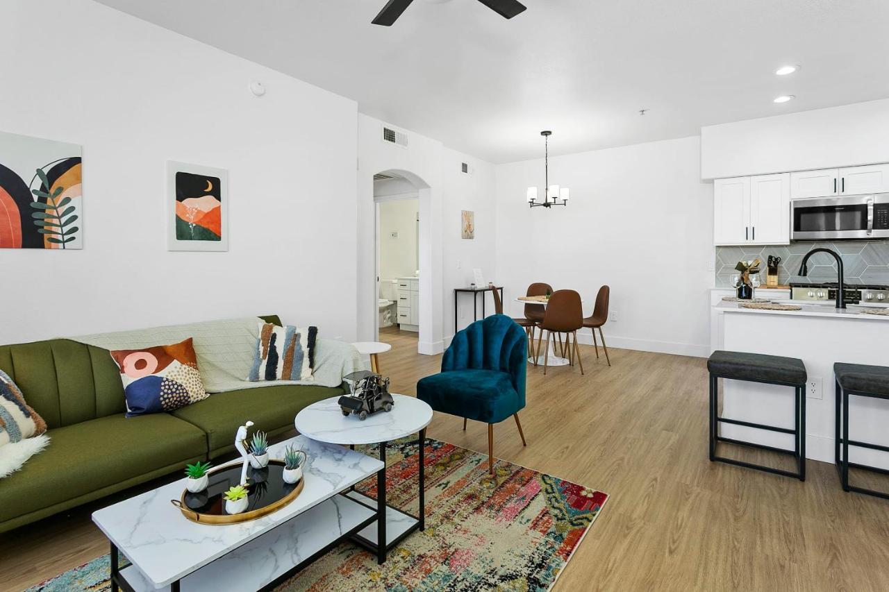 Cozysuites Glendale By The Stadium With Pool 01 Экстерьер фото